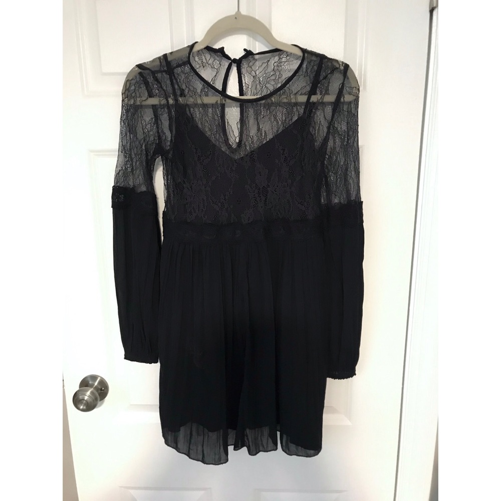 Abercrombie & Fitch black lace dress - S (NWT)